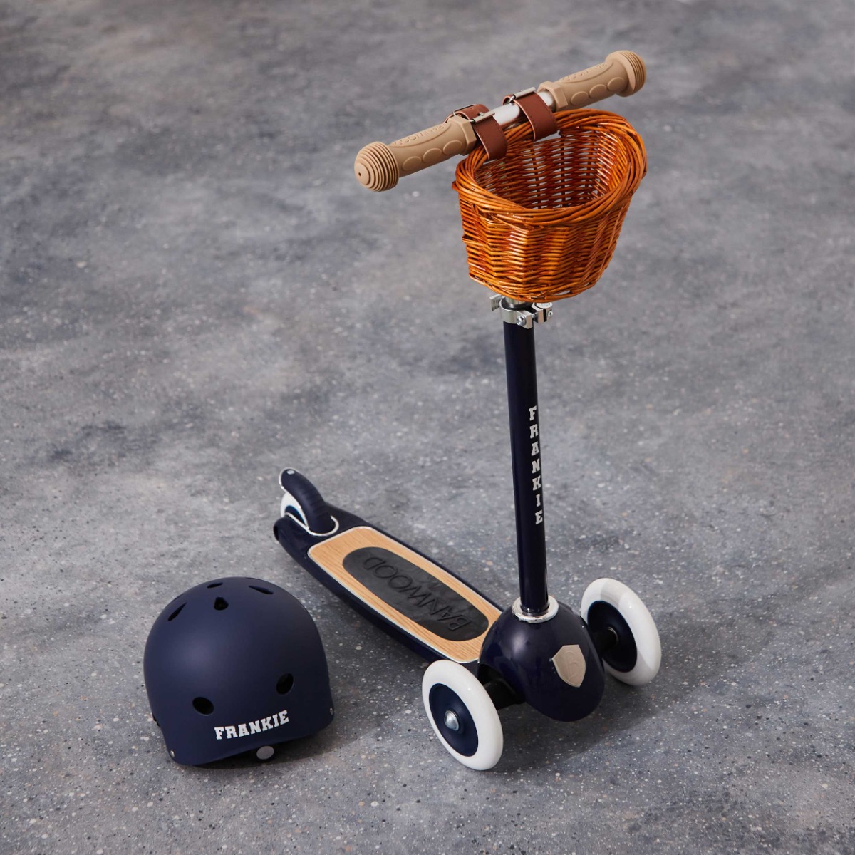 Personalised Banwood Three-Wheel Scooter and Helmet Set